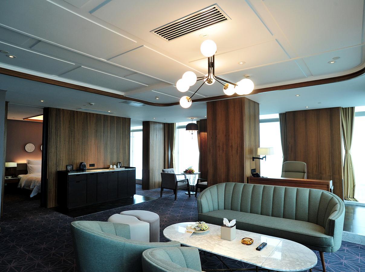 Chongqing The Lotus Hotel Экстерьер фото