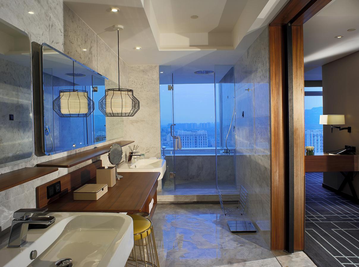 Chongqing The Lotus Hotel Экстерьер фото