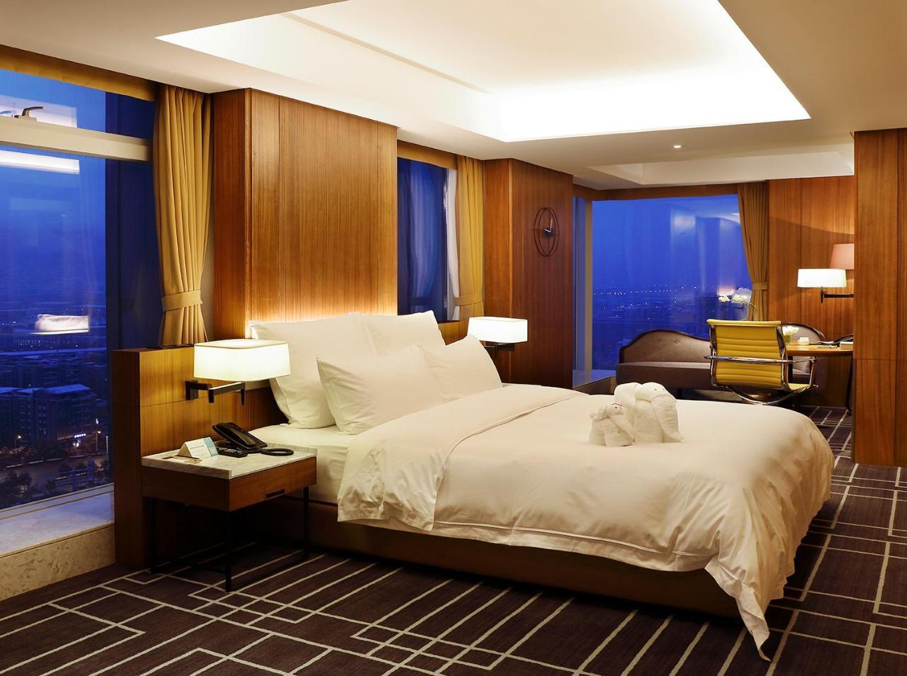 Chongqing The Lotus Hotel Экстерьер фото
